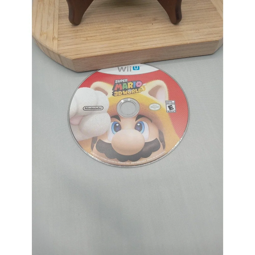 Super Mario 3D World (Nintendo Wii‎ U, 2013) Disc Only